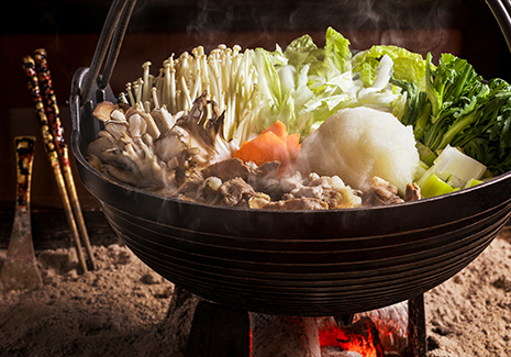 北海道産鶏肉＆愛別産なめこ・冬野菜のみぞれ鍋～醤油味～